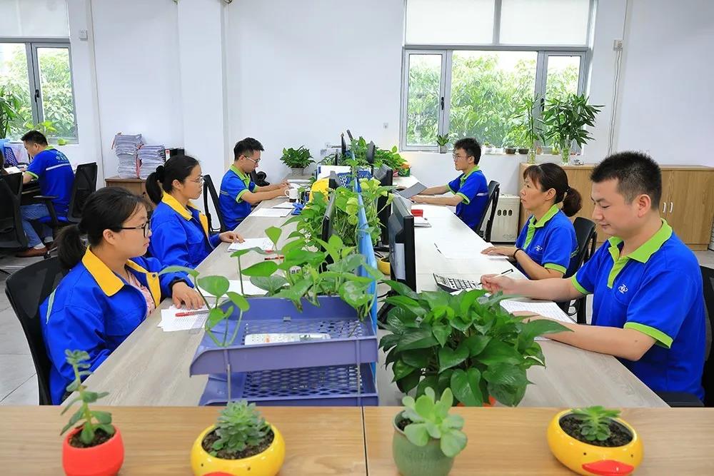 中亚丨九九重阳节，浓浓敬老情——向老员工致敬(图8)